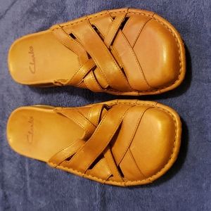 Clarks unisex leather sandals